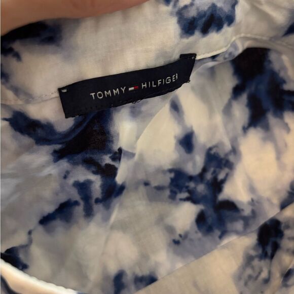 Tommy Hilfiger Blue and White Women's Button-Up Top sz Large - Picture 5 of 6